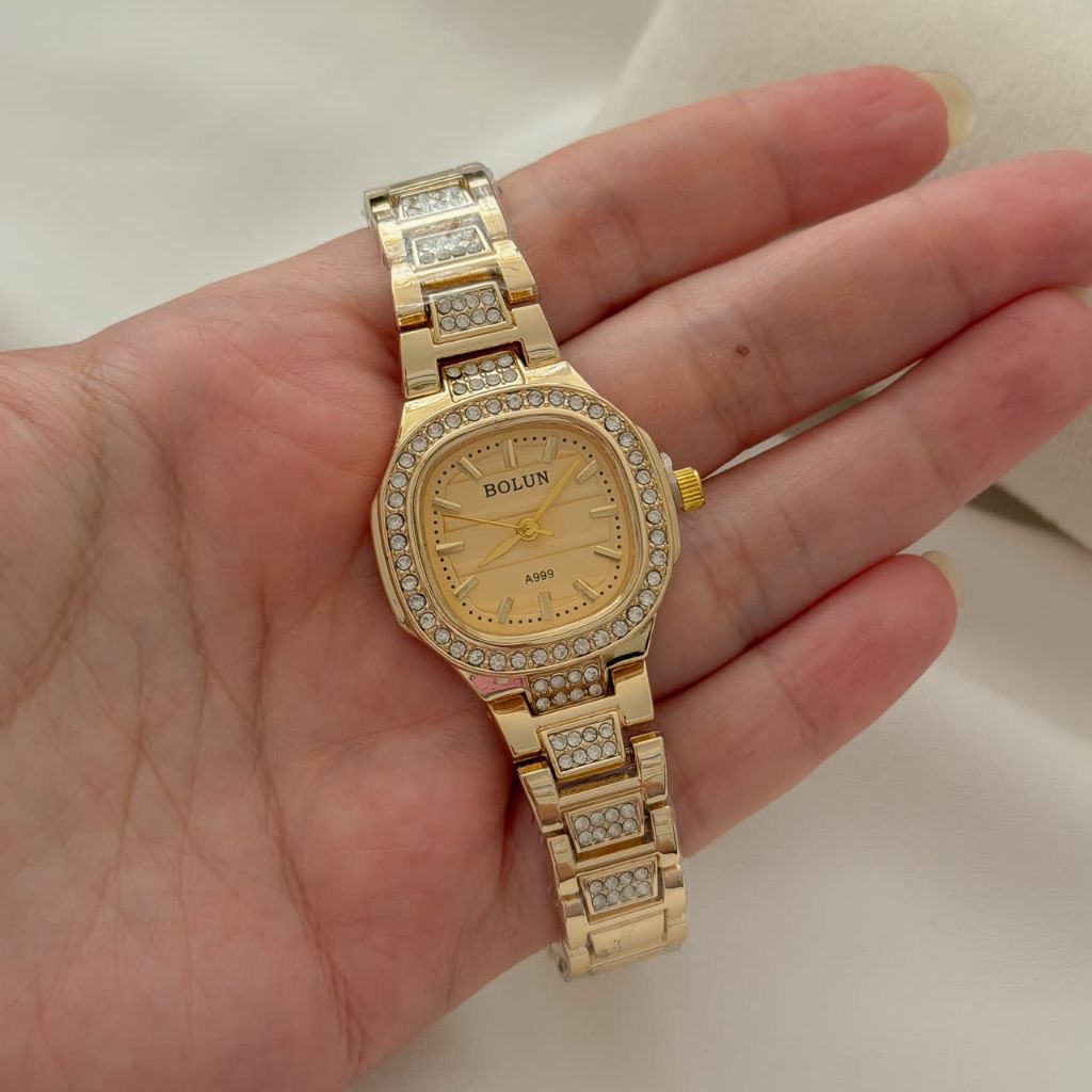 ساعت BOLUN نگین دار کد 3002